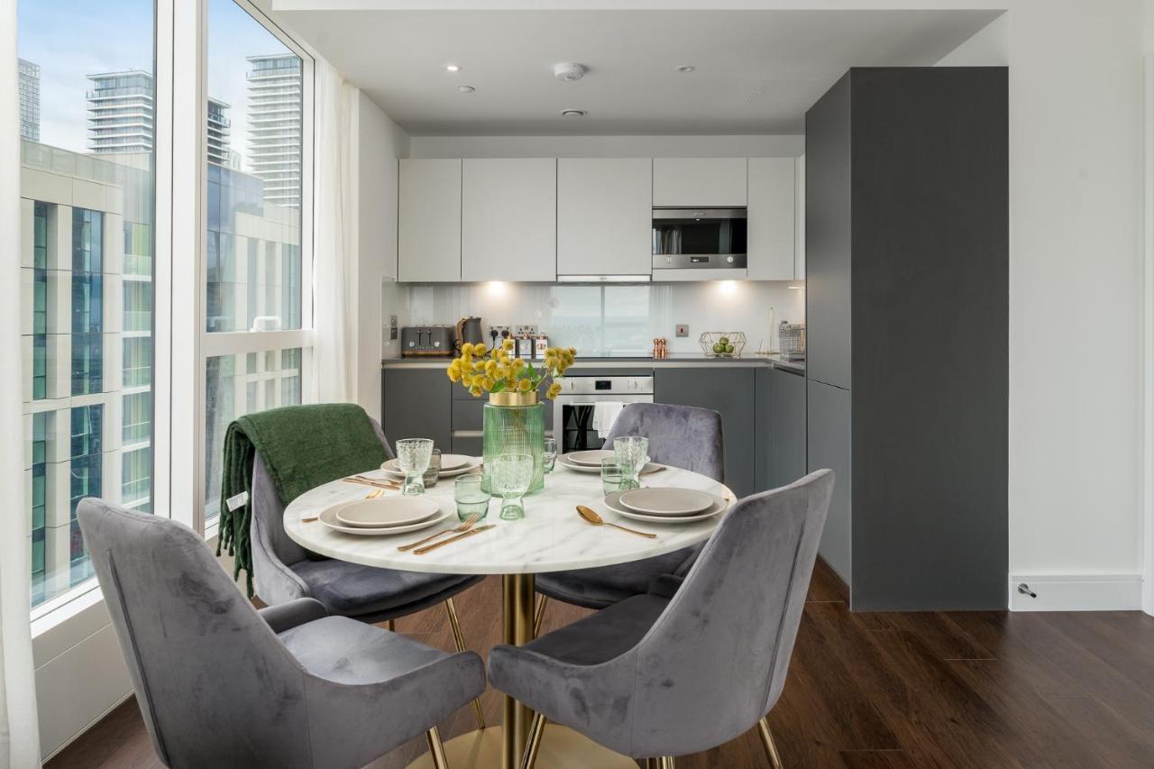 Luxurious Spacious 2Bed Suites Skyline River Views By Canary Wharf Лондон Екстериор снимка