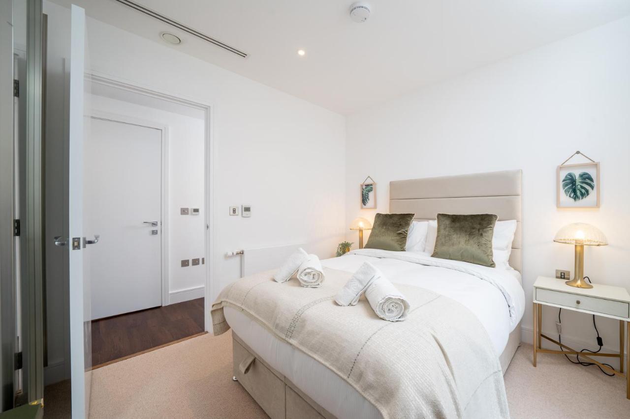 Luxurious Spacious 2Bed Suites Skyline River Views By Canary Wharf Лондон Екстериор снимка