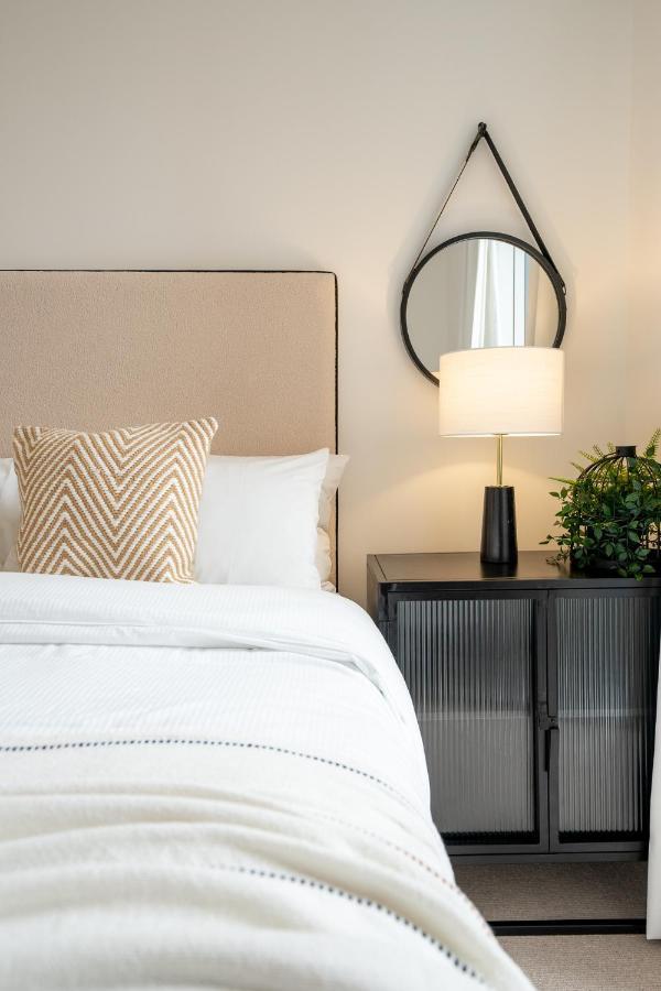 Luxurious Spacious 2Bed Suites Skyline River Views By Canary Wharf Лондон Екстериор снимка